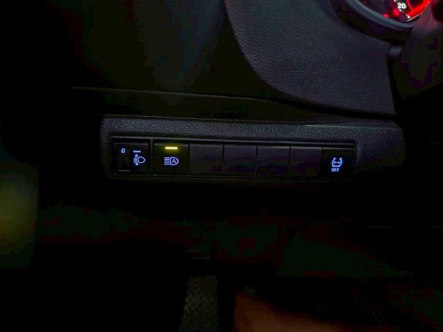 2020 TOYOTA ALTIS 僅跑6萬 倒車影像 行車紀錄器 後座出風口 ACC AEB 車道維持輔助  第16張相片