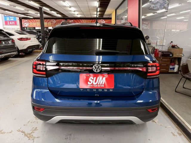 2020 VW T-CROSS 230 TSI LIFE 1.0 跨界小休旅 IKEY 摸門 ACC AEB 6SRS  第4張相片