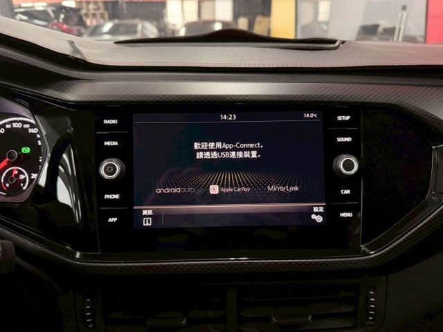 2020 VW T-CROSS 230 TSI LIFE 1.0 跨界小休旅 IKEY 摸門 ACC AEB 6SRS  第19張相片