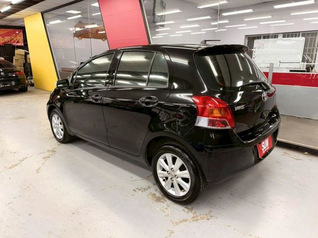 2013 TOYOTA YARIS G 安卓機 恆溫 倒車影像 優質代步車 社會新鮮人首選  第2張相片