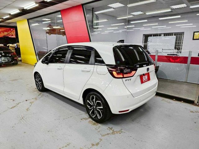 2023 HONDA FIT HEV IKEY 摸門 ACC AEB 車道偏離警示 車道變換輔助 車道維持輔助  第2張相片