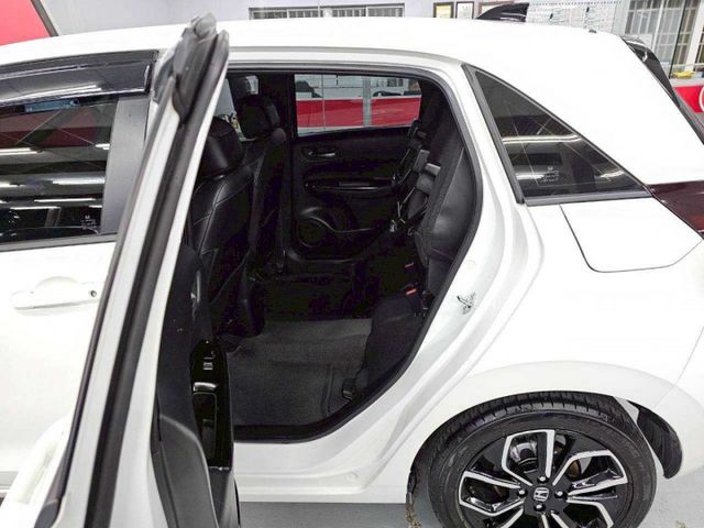 2023 HONDA FIT HEV IKEY 摸門 ACC AEB 車道偏離警示 車道變換輔助 車道維持輔助  第8張相片