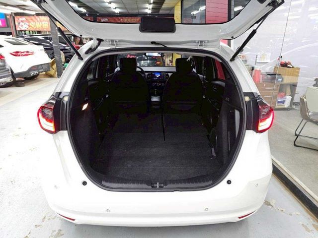 2023 HONDA FIT HEV IKEY 摸門 ACC AEB 車道偏離警示 車道變換輔助 車道維持輔助  第9張相片