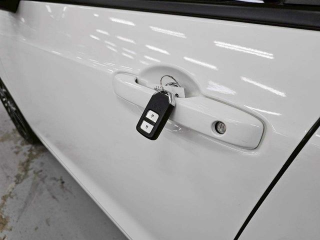 2023 HONDA FIT HEV IKEY 摸門 ACC AEB 車道偏離警示 車道變換輔助 車道維持輔助  第11張相片