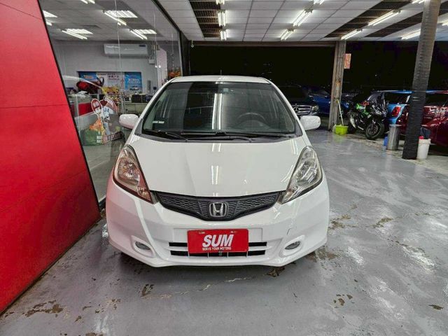 2013 HONDA FIT VTIS 恆溫 電折 螢幕 導航 換檔撥片 小車大空間 代步車優質好車  第3張相片