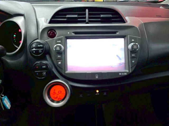 2013 HONDA FIT VTIS 恆溫 電折 螢幕 導航 換檔撥片 小車大空間 代步車優質好車  第15張相片