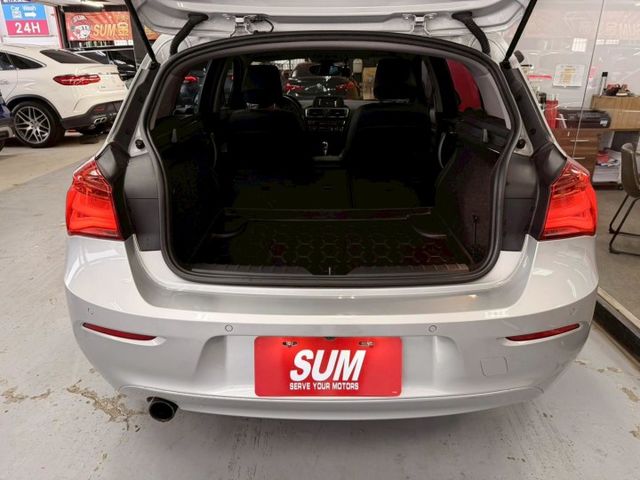 2016 BMW 118I 小改款 僅跑8萬 一手女用車 IKEY 摸門 恆溫 定速 雙電動座椅 電折  第9張相片