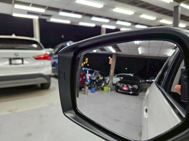 2018 Subaru Levorg 1.6 GT-S EyeSight 僅跑8萬 原廠保養 ACC AEB IKEY  第12張相片