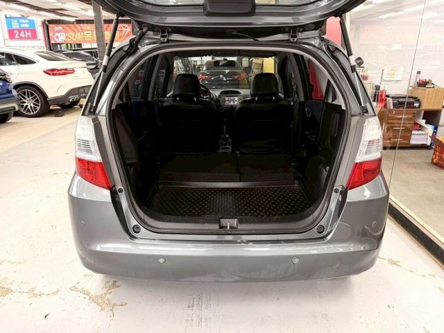 2011 HONDA FIT 僅跑16萬 小車大空間 螢幕 倒車影像 省油代步 好選擇  第9張相片