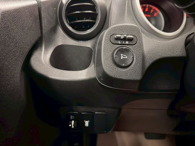 2011 HONDA FIT 僅跑16萬 小車大空間 螢幕 倒車影像 省油代步 好選擇  第12張相片