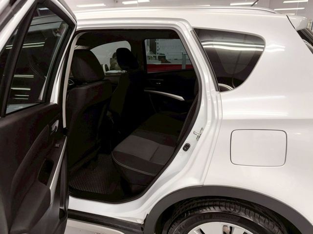 2015 SUZUKI SX-4 PLUS一手僅跑12萬 IKEY 摸門 恆溫 電折 螢幕 倒車影像 安卓機 定速 抬顯  第8張相片