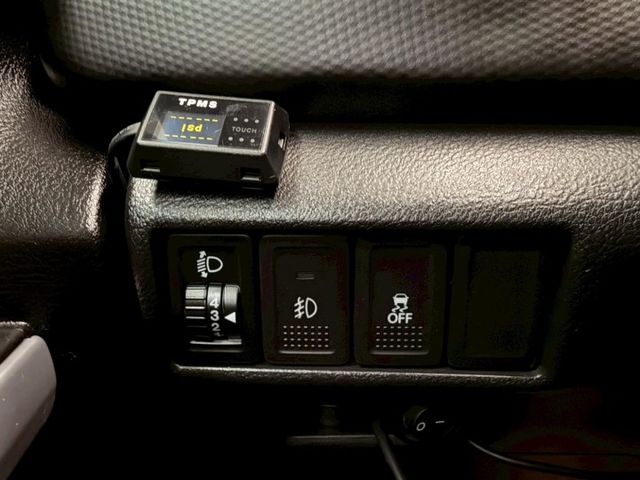 2015 SUZUKI SX-4 PLUS一手僅跑12萬 IKEY 摸門 恆溫 電折 螢幕 倒車影像 安卓機 定速 抬顯  第14張相片