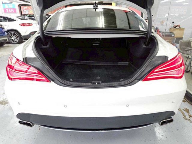 2016 BENZ CLA200 總代理 僅跑12萬 倒車影像 安卓機 恆溫 不用60萬挺你開BENZ  第10張相片