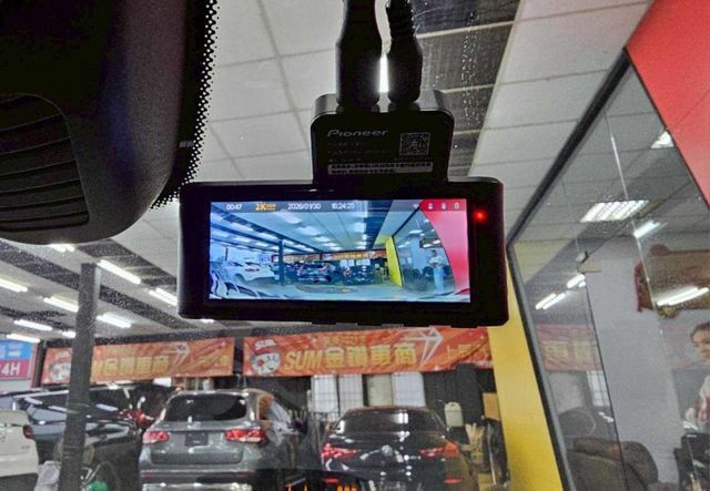 2016 BENZ CLA200 總代理 僅跑12萬 倒車影像 安卓機 恆溫 不用60萬挺你開BENZ  第12張相片