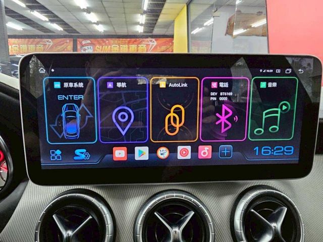 2016 BENZ CLA200 總代理 僅跑12萬 倒車影像 安卓機 恆溫 不用60萬挺你開BENZ  第13張相片