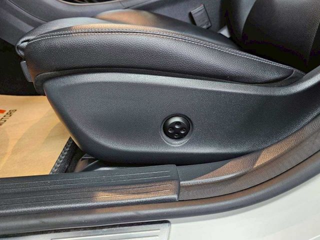 2016 BENZ CLA200 總代理 僅跑12萬 倒車影像 安卓機 恆溫 不用60萬挺你開BENZ  第20張相片