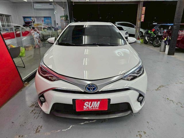 2016 TOYOTA ALTIS S+僅跑7萬 IKEY 摸門 定速 恆溫 安卓機 一車傳三代 好照顧的神車  第3張相片
