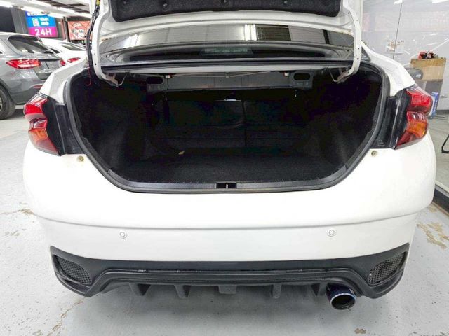 2016 TOYOTA ALTIS S+僅跑7萬 IKEY 摸門 定速 恆溫 安卓機 一車傳三代 好照顧的神車  第10張相片