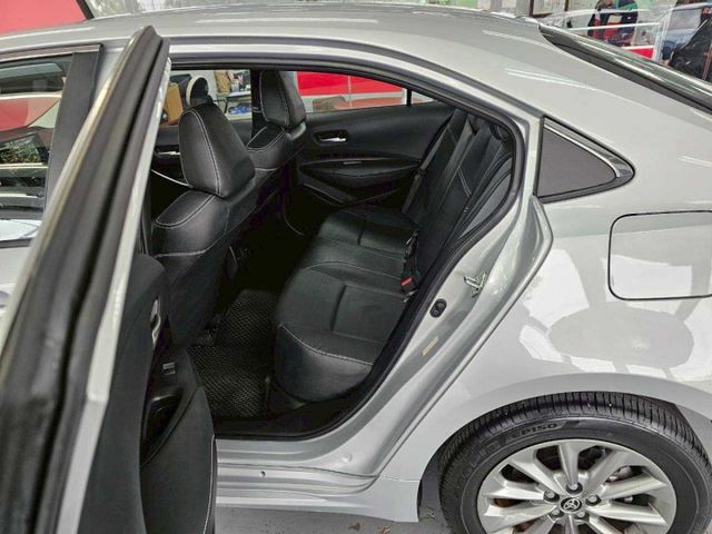 2021 TOYOTA ALTIS豪華 僅跑6千 ACC AEB 盲點 倒車影像 恆溫 電折  第8張相片