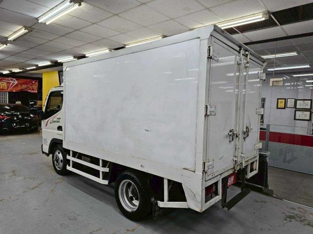 2016 CANTER 3.0 柴油 自排 實跑16萬 老闆們的賺錢好幫手  第2張相片