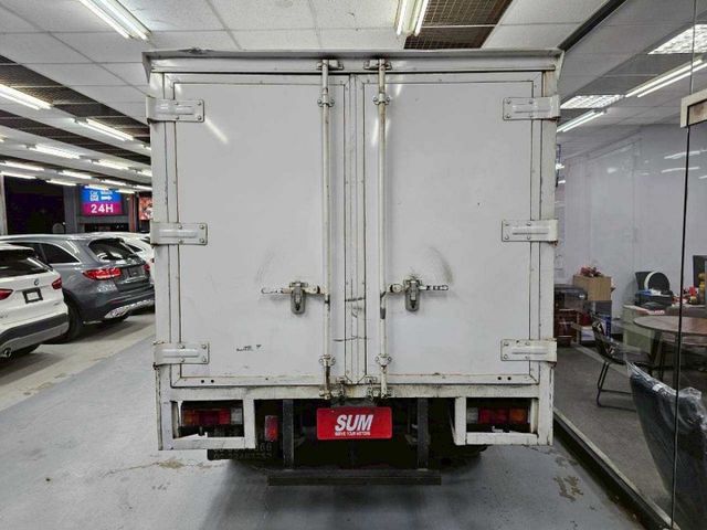 2016 CANTER 3.0 柴油 自排 實跑16萬 老闆們的賺錢好幫手  第4張相片