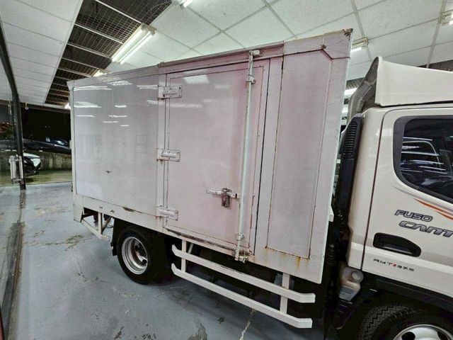 2016 CANTER 3.0 柴油 自排 實跑16萬 老闆們的賺錢好幫手  第8張相片