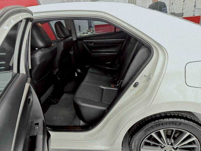 2016 TOYOTA ALTIS S+ 僅跑9萬 IKEY 摸門 恆溫 抬顯 電折 螢幕 倒車影像 神車好保養  第8張相片