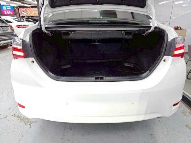 2016 TOYOTA ALTIS S+ 僅跑9萬 IKEY 摸門 恆溫 抬顯 電折 螢幕 倒車影像 神車好保養  第10張相片