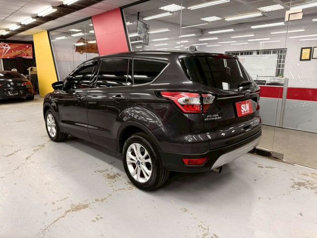 2016 FORD KUGA 1.5僅跑10萬 獨立恆溫 電折 安卓機 倒車影像 定速  第2張相片