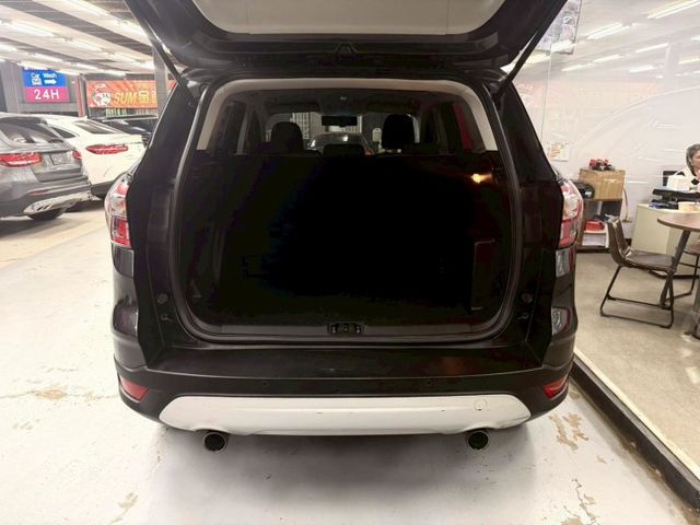 2016 FORD KUGA 1.5僅跑10萬 獨立恆溫 電折 安卓機 倒車影像 定速  第9張相片