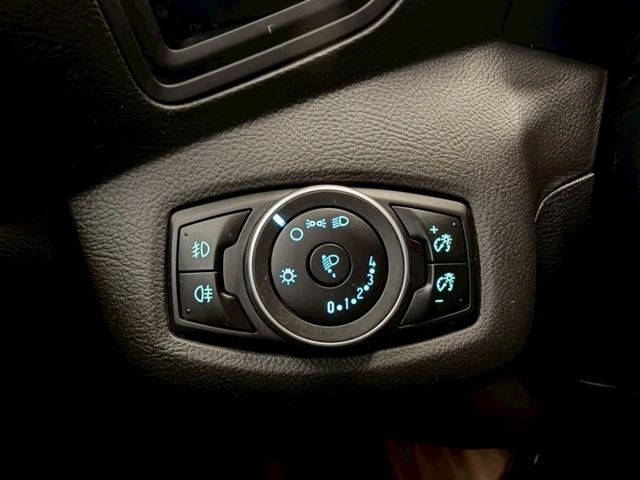 2016 FORD KUGA 1.5僅跑10萬 獨立恆溫 電折 安卓機 倒車影像 定速  第11張相片