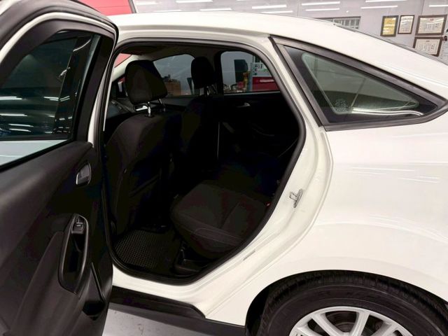 2017 FORD FOCUS 一手僅跑4萬 恆溫 倒車影像 螢幕  第8張相片