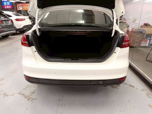 2017 FORD FOCUS 一手僅跑4萬 恆溫 倒車影像 螢幕  第9張相片