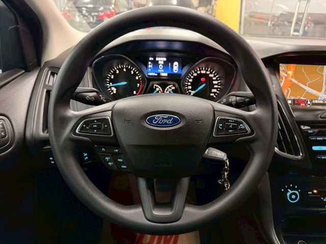 2017 FORD FOCUS 一手僅跑4萬 恆溫 倒車影像 螢幕  第16張相片
