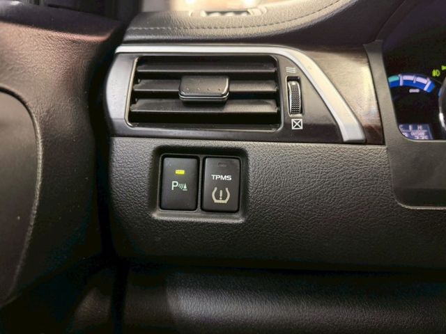 2015 TOYOTA CAMRY 2.5H 大電池剛從原廠更換 定速 恆溫 IKEY  大螢幕 倒車影像  第13張相片