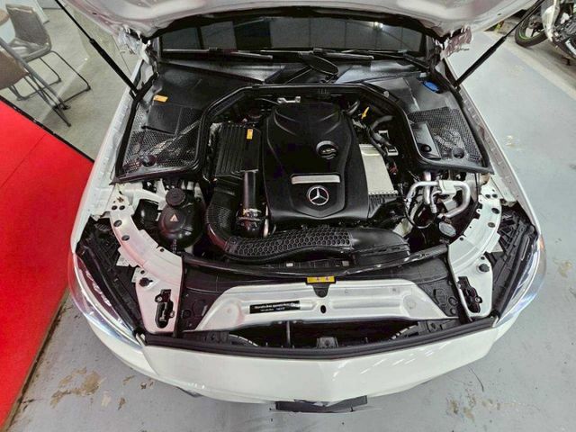 2016 賓士 C300 AMG僅跑9萬 IKEY 摸門 全景天窗 平底方向盤 盲點 柏林之音  第5張相片