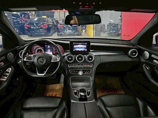 2016 賓士 C300 AMG僅跑9萬 IKEY 摸門 全景天窗 平底方向盤 盲點 柏林之音  第6張相片