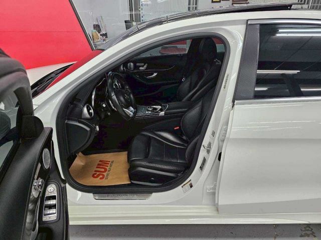 2016 賓士 C300 AMG僅跑9萬 IKEY 摸門 全景天窗 平底方向盤 盲點 柏林之音  第7張相片