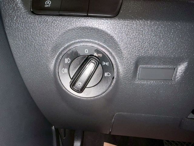 2018 SKOFA FABIA COMBI 1.0 一手僅跑10萬 IKEY 恆溫 倒車影像 盲點 定速  第15張相片