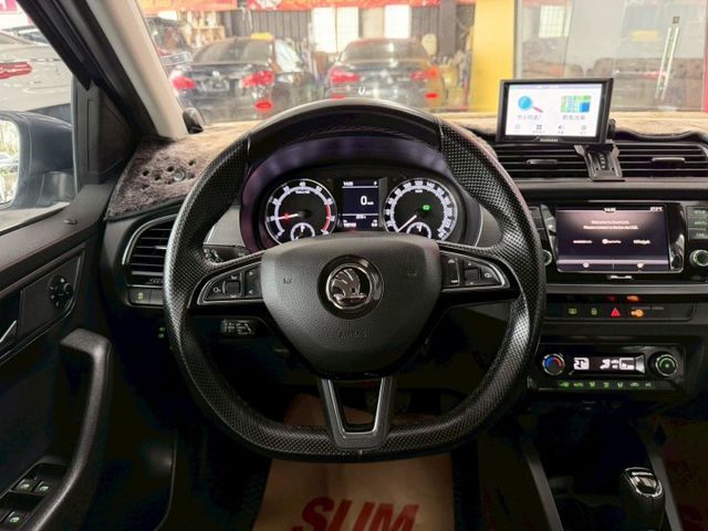 2018 SKOFA FABIA COMBI 1.0 一手僅跑10萬 IKEY 恆溫 倒車影像 盲點 定速  第20張相片