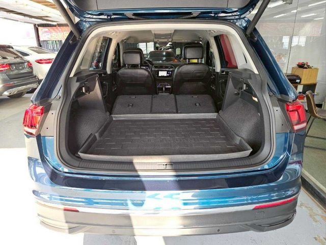 2021 VW TIGUAN 280 TSI 1.5 原廠保固中 僅跑5萬 IKEY 摸門 360環景 ACC AEB  第9張相片