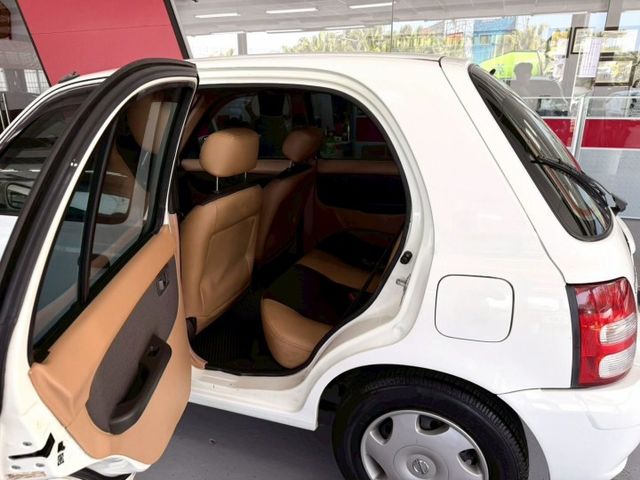 2007 NISSAN MARCH 僅跑15萬 機車價 讓你遮風避雨 開一年換新車 還不會了錢  第8張相片
