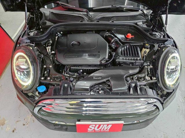 2020 MINI JUBILEE LINE EDITION 台灣專屬 英倫探索版 僅跑6萬 原車黑色 外表貼膜  第5張相片