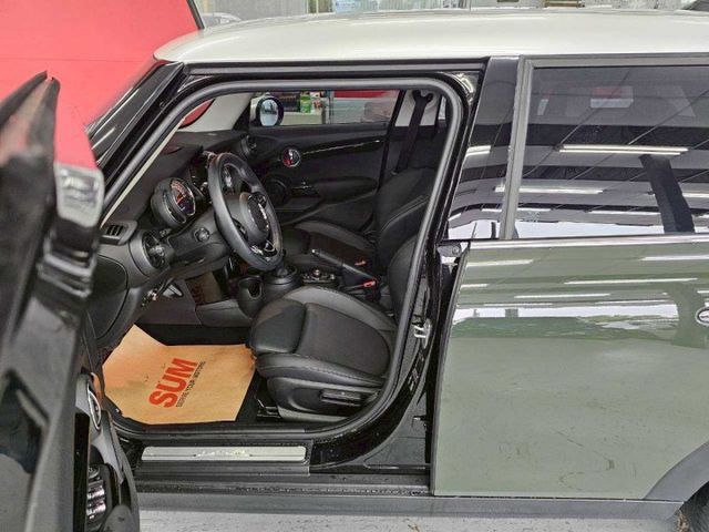 2020 MINI JUBILEE LINE EDITION 台灣專屬 英倫探索版 僅跑6萬 原車黑色 外表貼膜  第7張相片