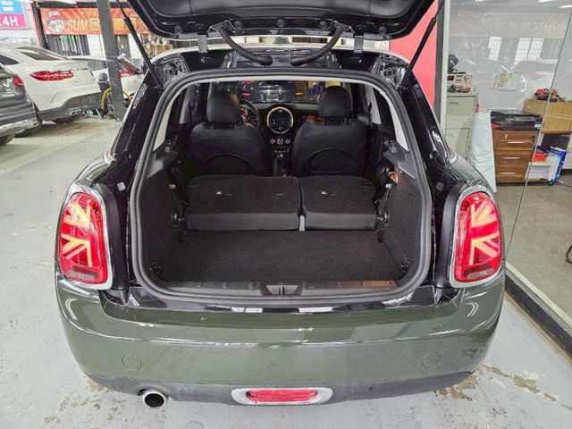 2020 MINI JUBILEE LINE EDITION 台灣專屬 英倫探索版 僅跑6萬 原車黑色 外表貼膜  第10張相片