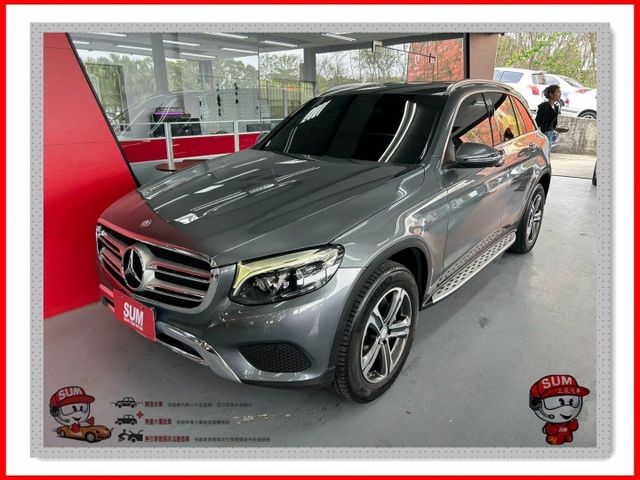 2016 GLC 300 最暢銷進口休旅 摸門 IKEY 電尾門 雙邊記憶座椅 倒車影像 6/4分離  第1張相片