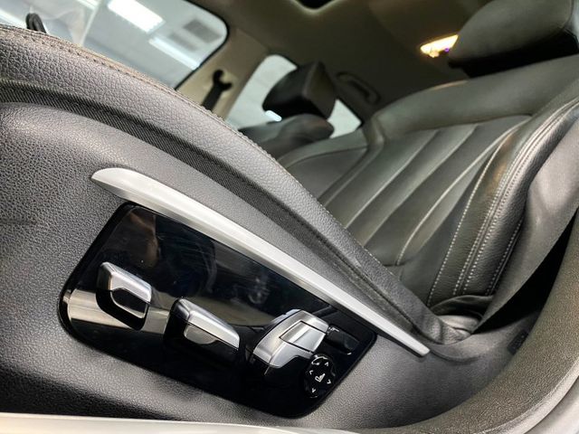 2016 總代理730I 2.0 LED頭燈 天窗 盲點 後座電動調整 IKEY 摸門 電吸門 智慧型鑰匙 電尾門  第13張相片