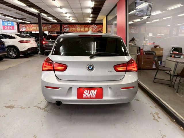 2016 BMW 118I 小改款 僅跑8萬 一手女用車 IKEY 摸門 恆溫 定速 雙電動座椅 電折  第4張相片