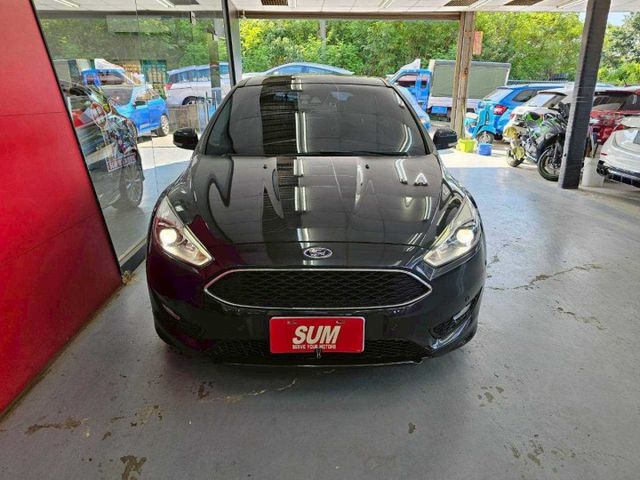 2018 FOCUS 5D 1.5 頂級 IKEY 摸門 恆溫 定速 自動停車 倒車影像 天窗 盲點  第3張相片