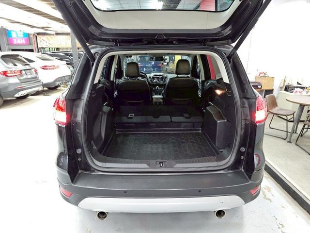 2015 福特 KUGA 2.0柴油 IKEY 摸門 螢幕 倒車影像 盲點 腳踢 電尾門 定速 車道偏離(變換)警示  第10張相片
